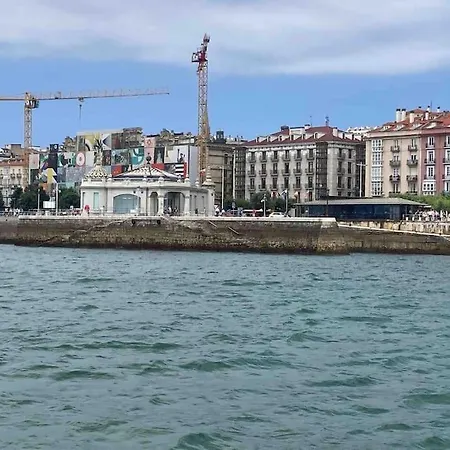 Piso Centrico Con Garaje Privado Gratis * Santander