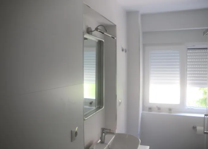 Piso Céntrico Con Garaje Privado Gratis *