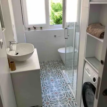 Piso Centrico Con Garaje Privado Gratis Apartment *